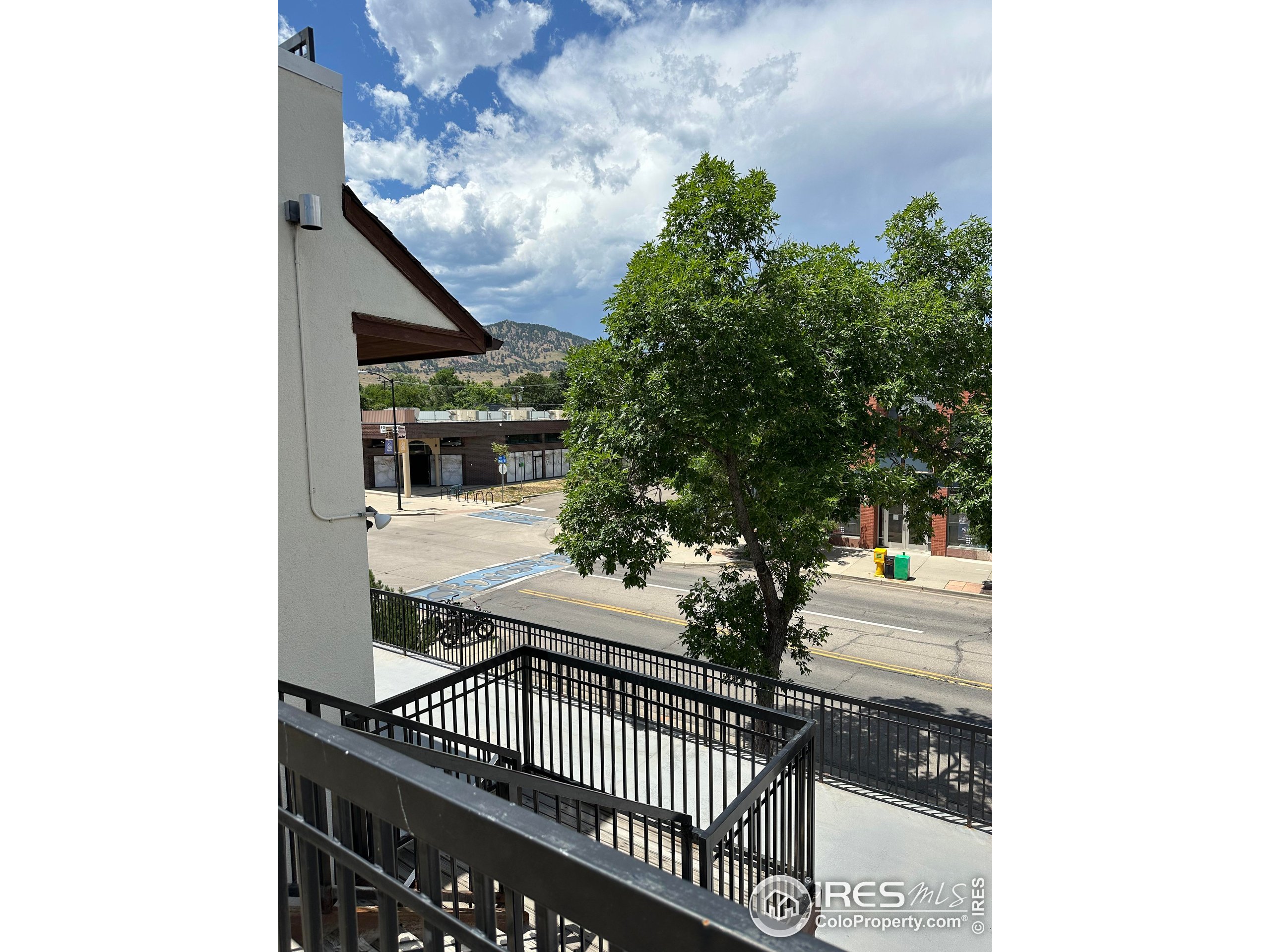 1800 Pearl St 14