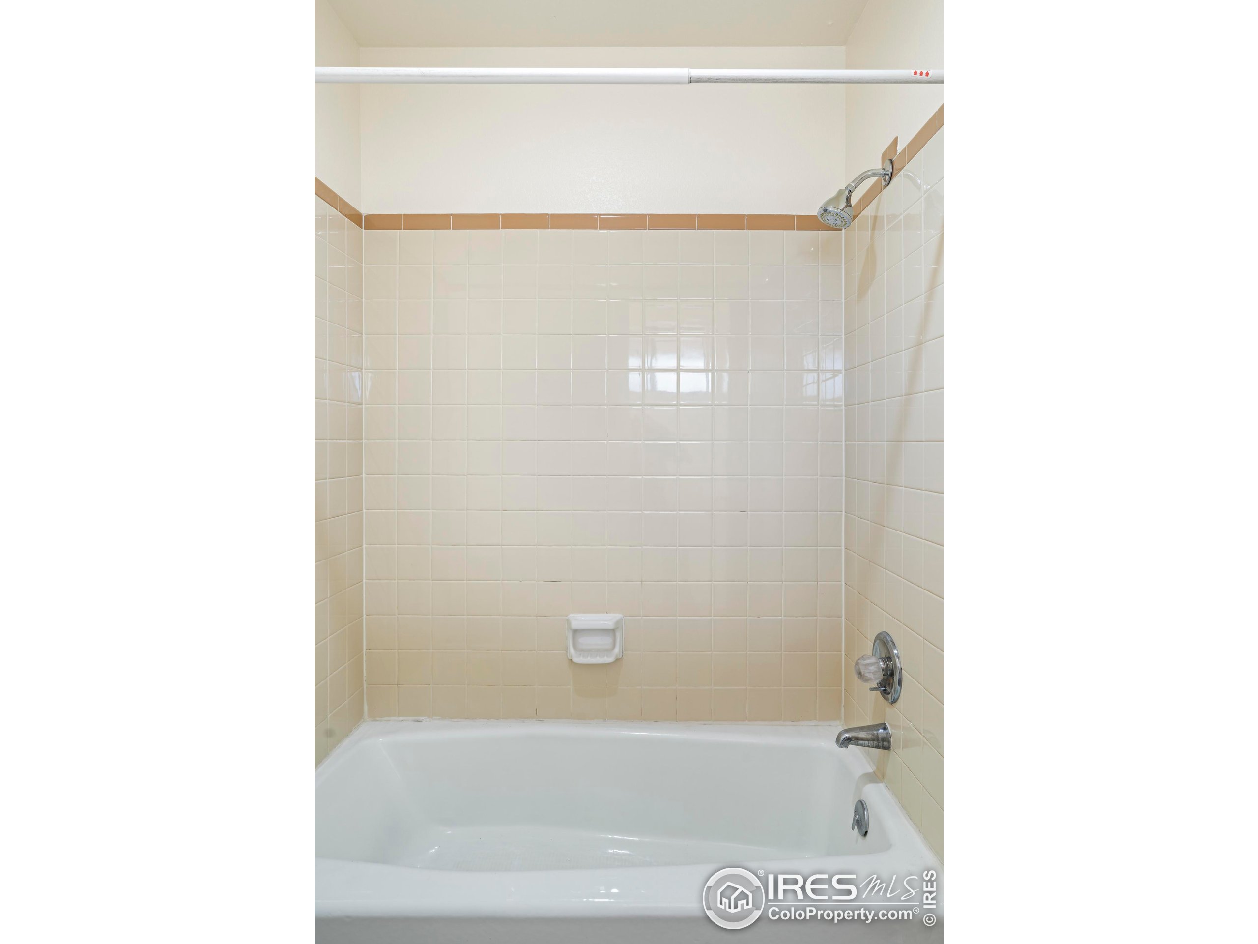 1800 Pearl St 14