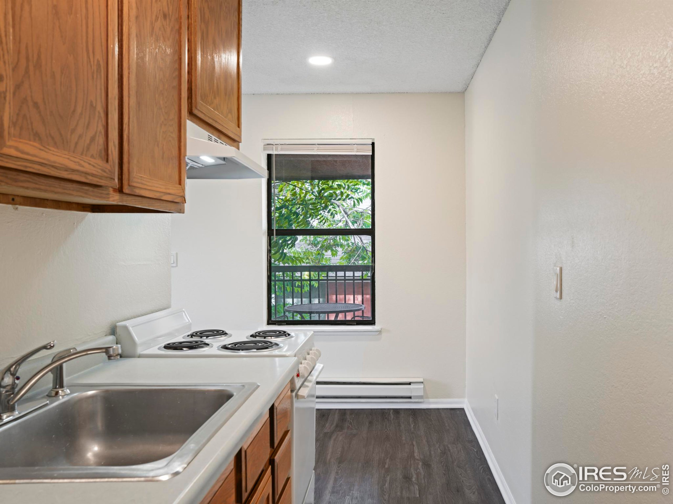 1800 Pearl St 14