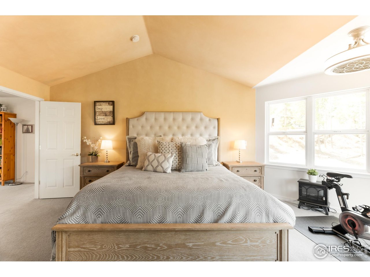 12023 Coal Creek Heights Dr