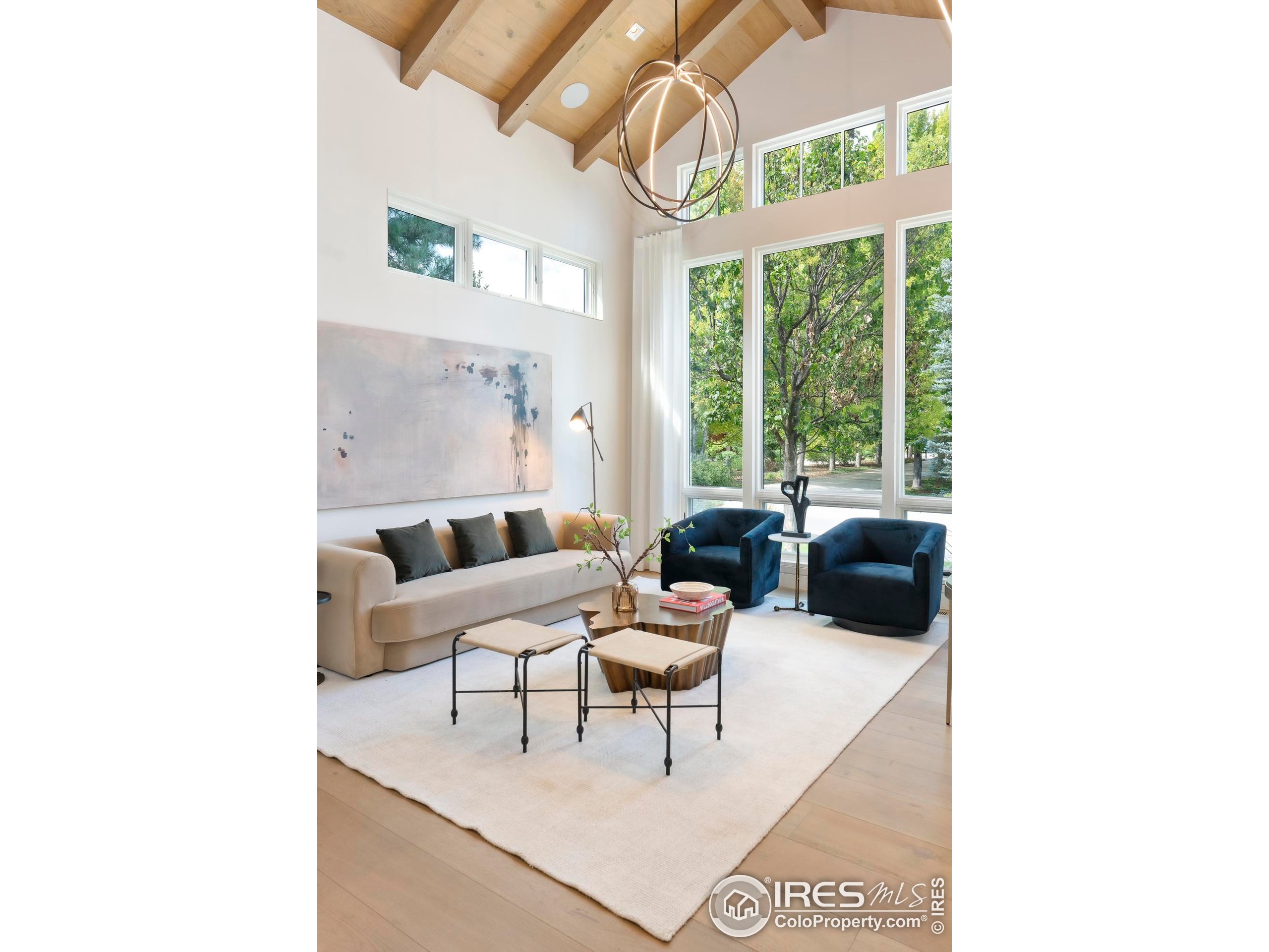 2158 Tamarack Ave