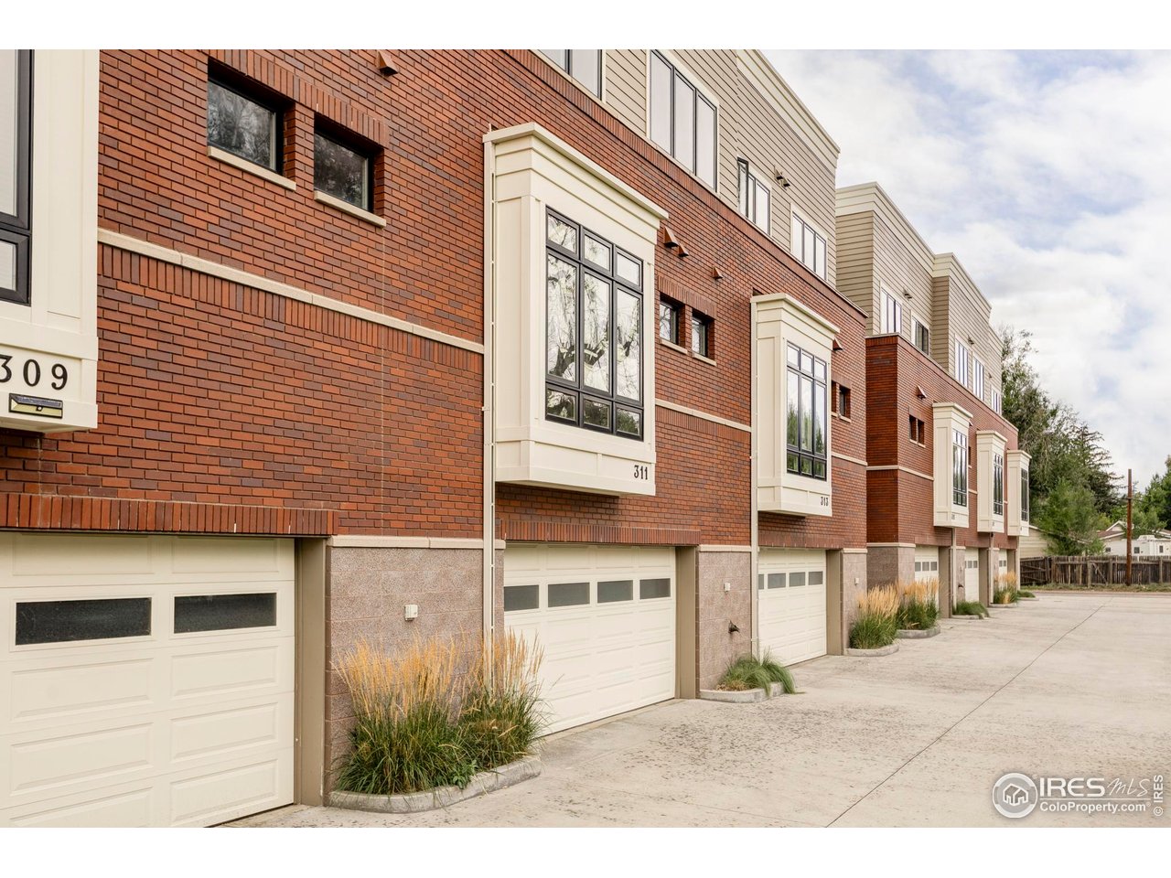311 N Howes St