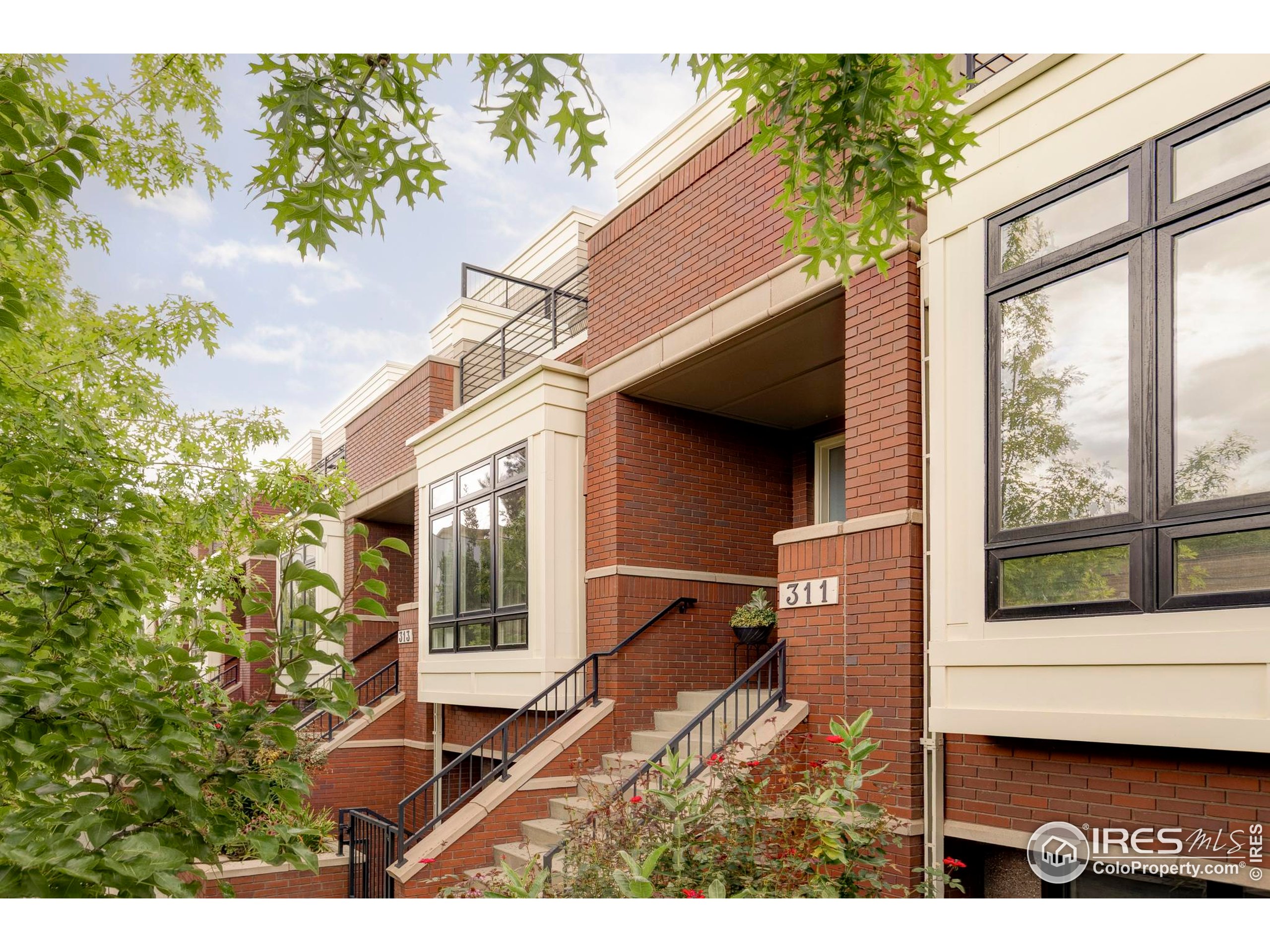 311 N Howes St