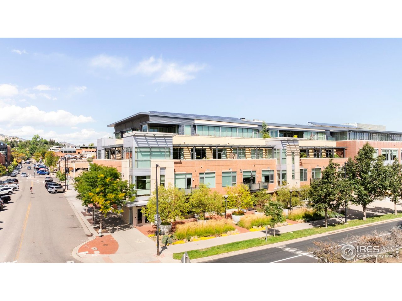 1155 Canyon Blvd 207