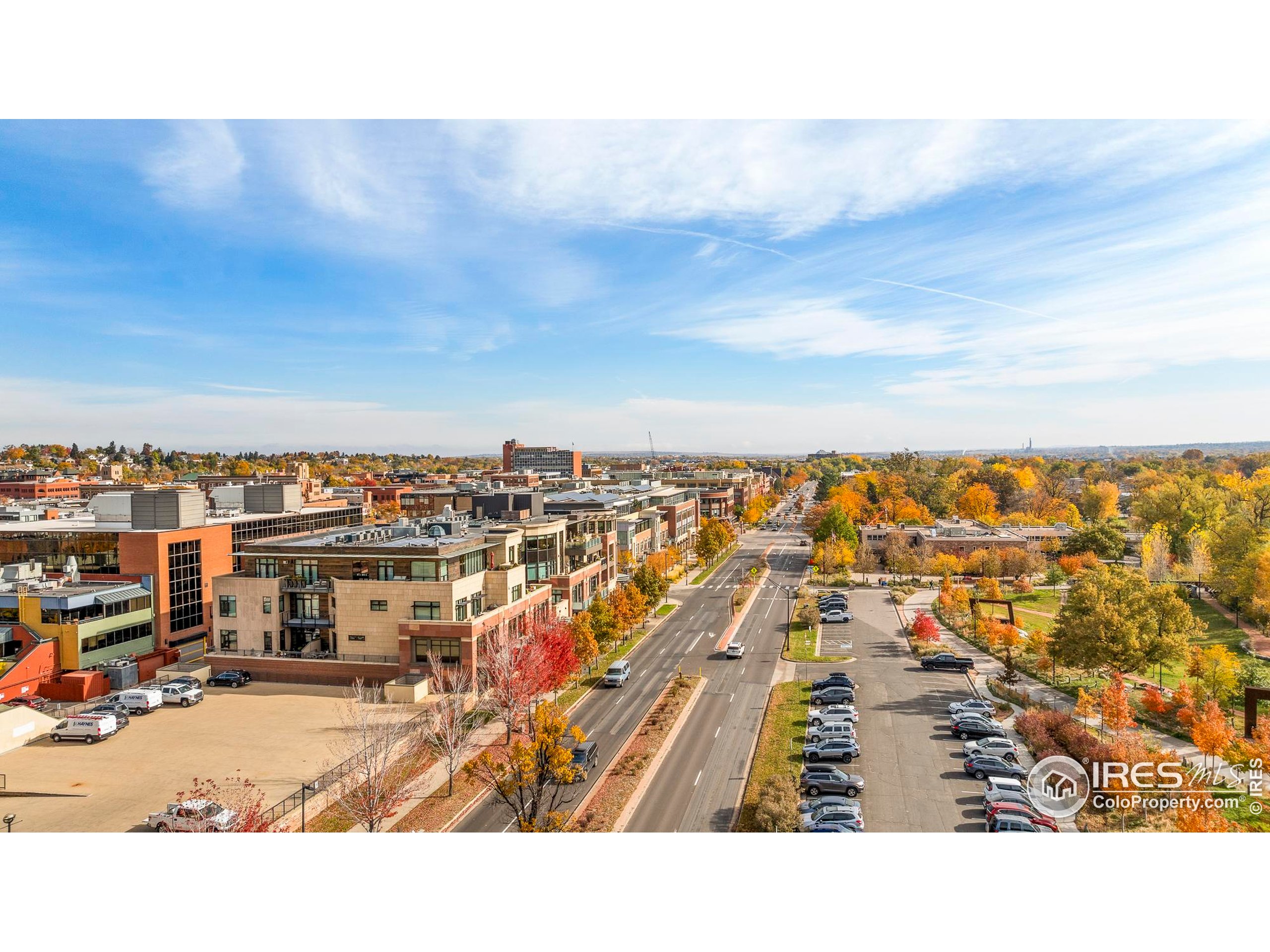 1077 Canyon Blvd 304