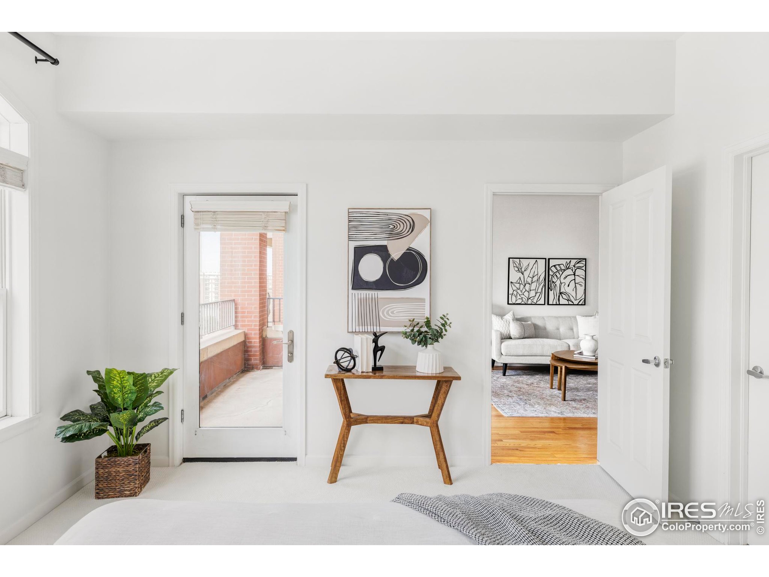 1950 N Logan St 1013