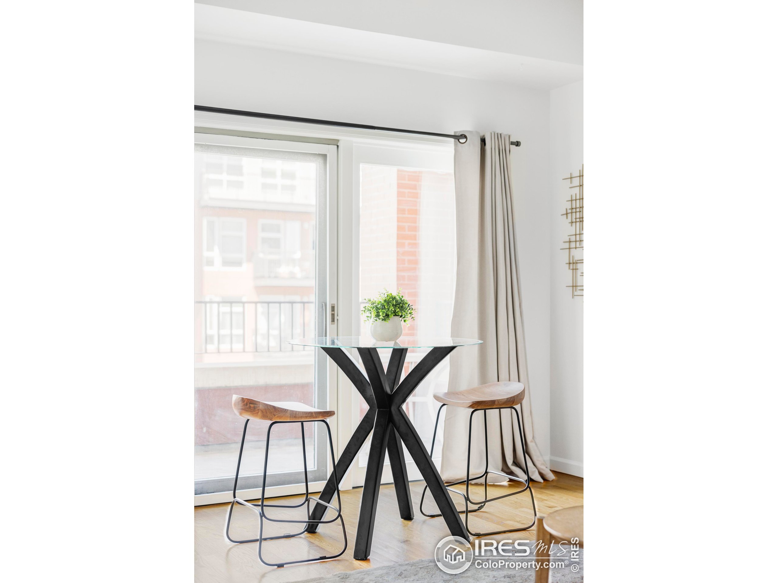 1950 N Logan St 1013