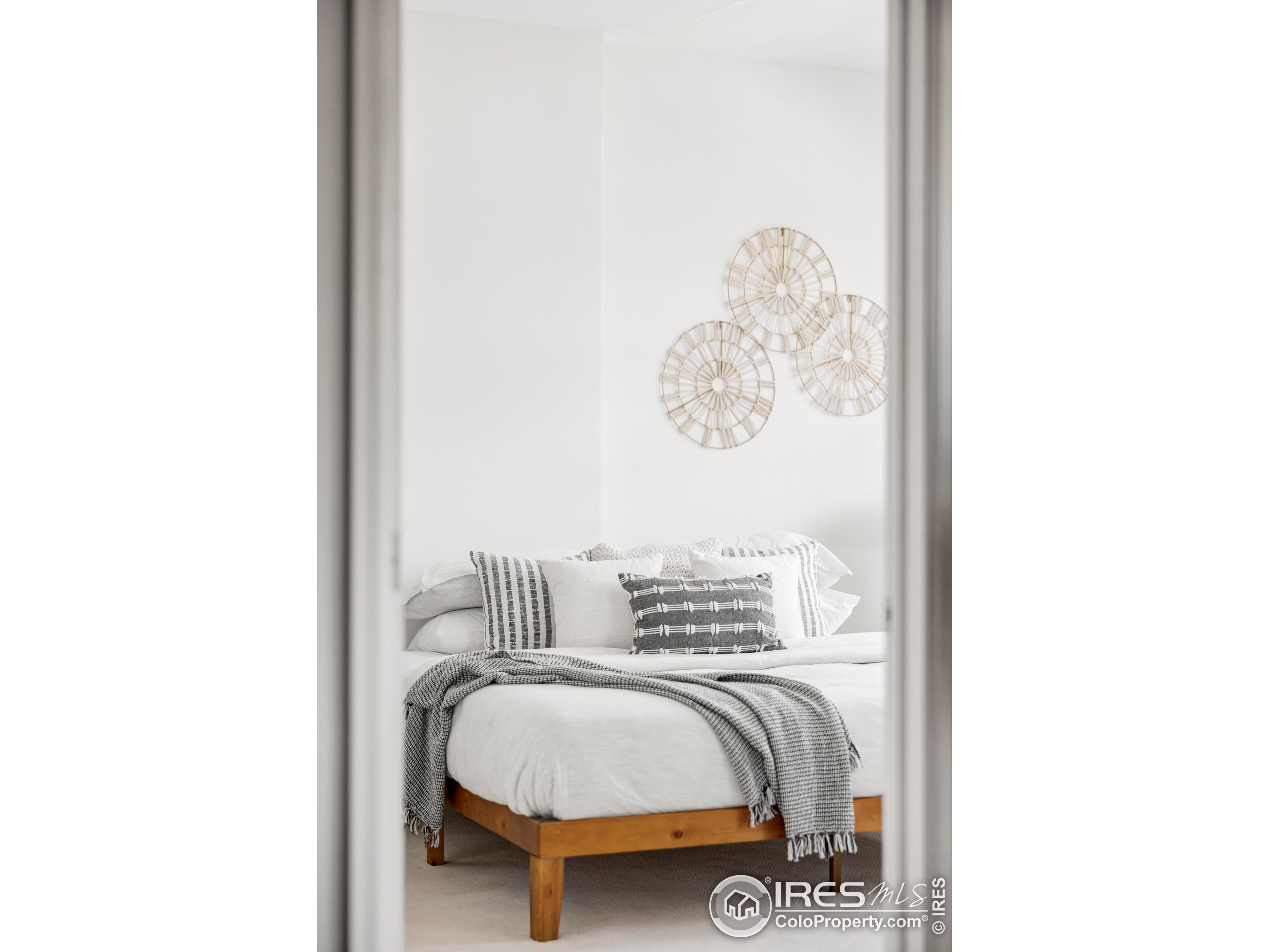 1950 N Logan St 1013