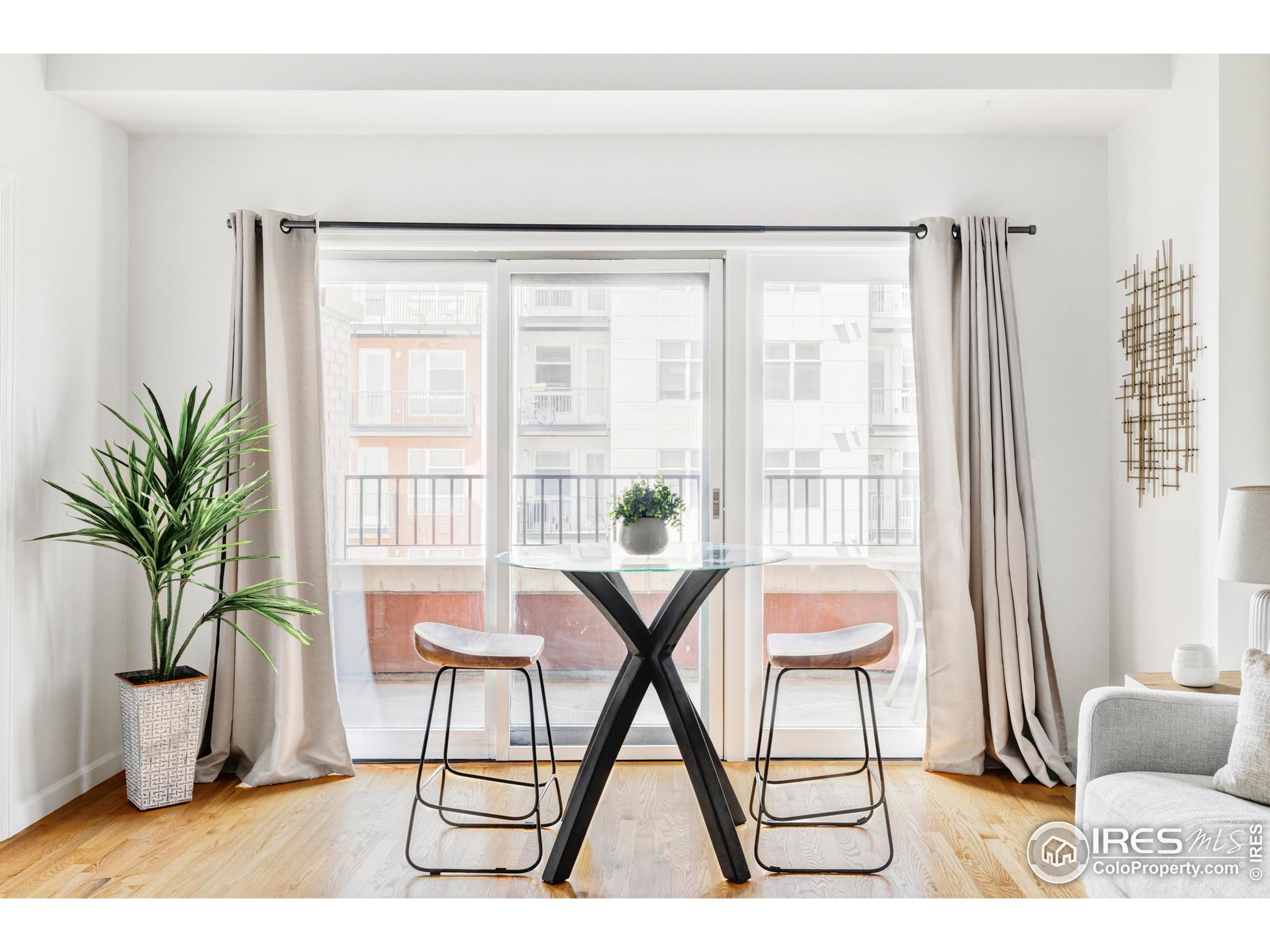 1950 N Logan St 1013