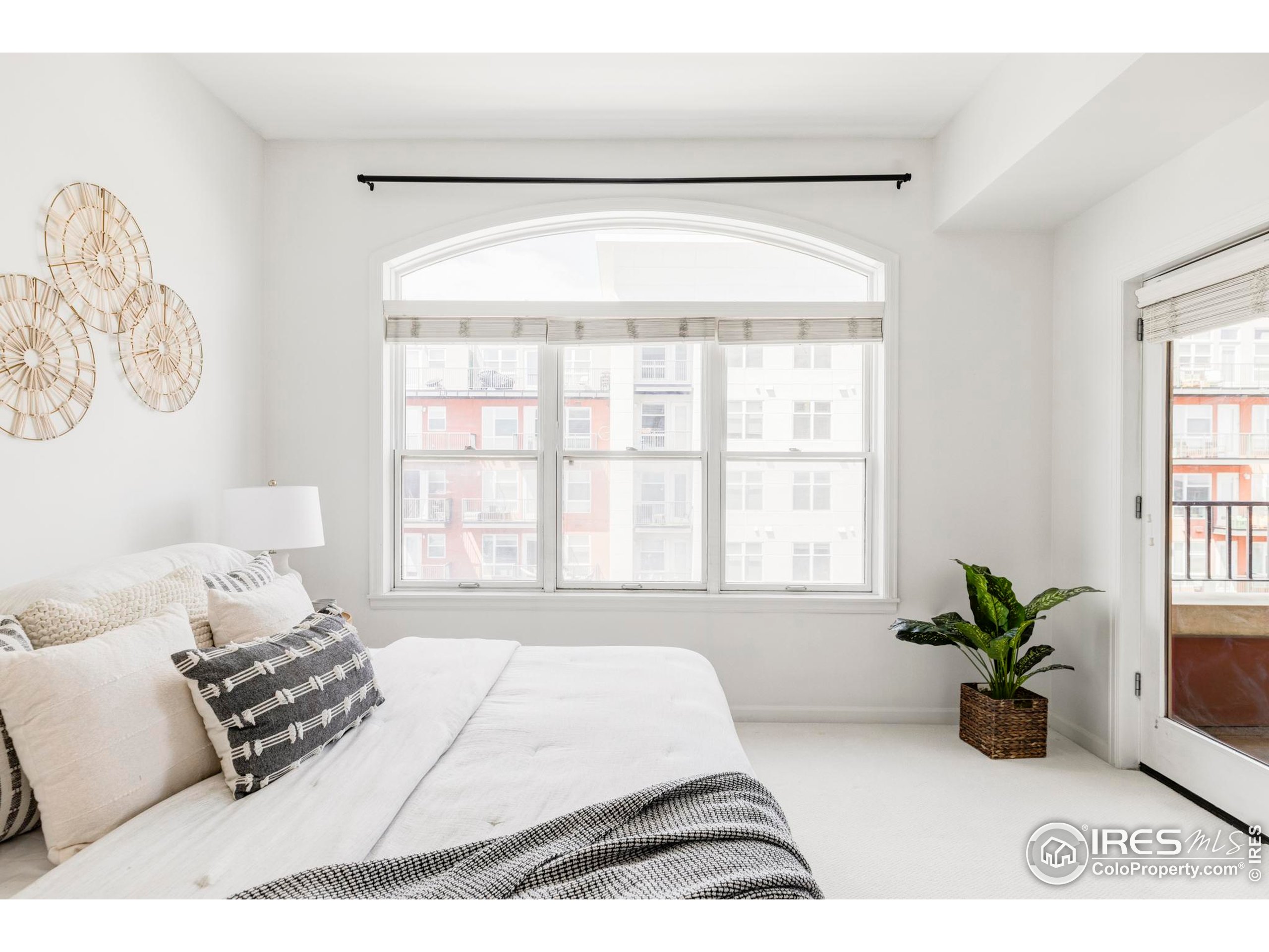 1950 N Logan St 1013