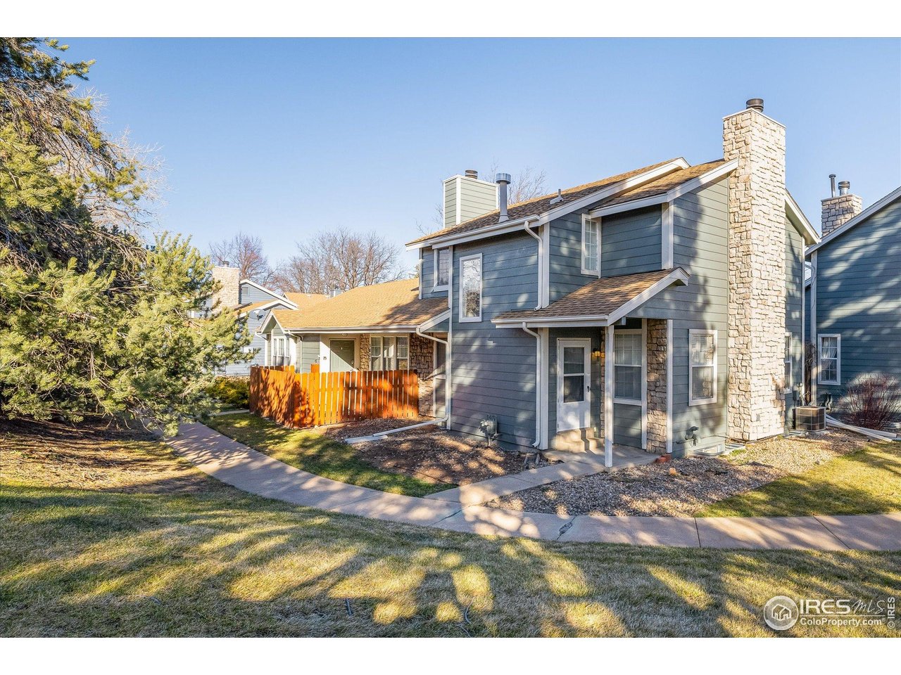 3823 Paseo Del Prado