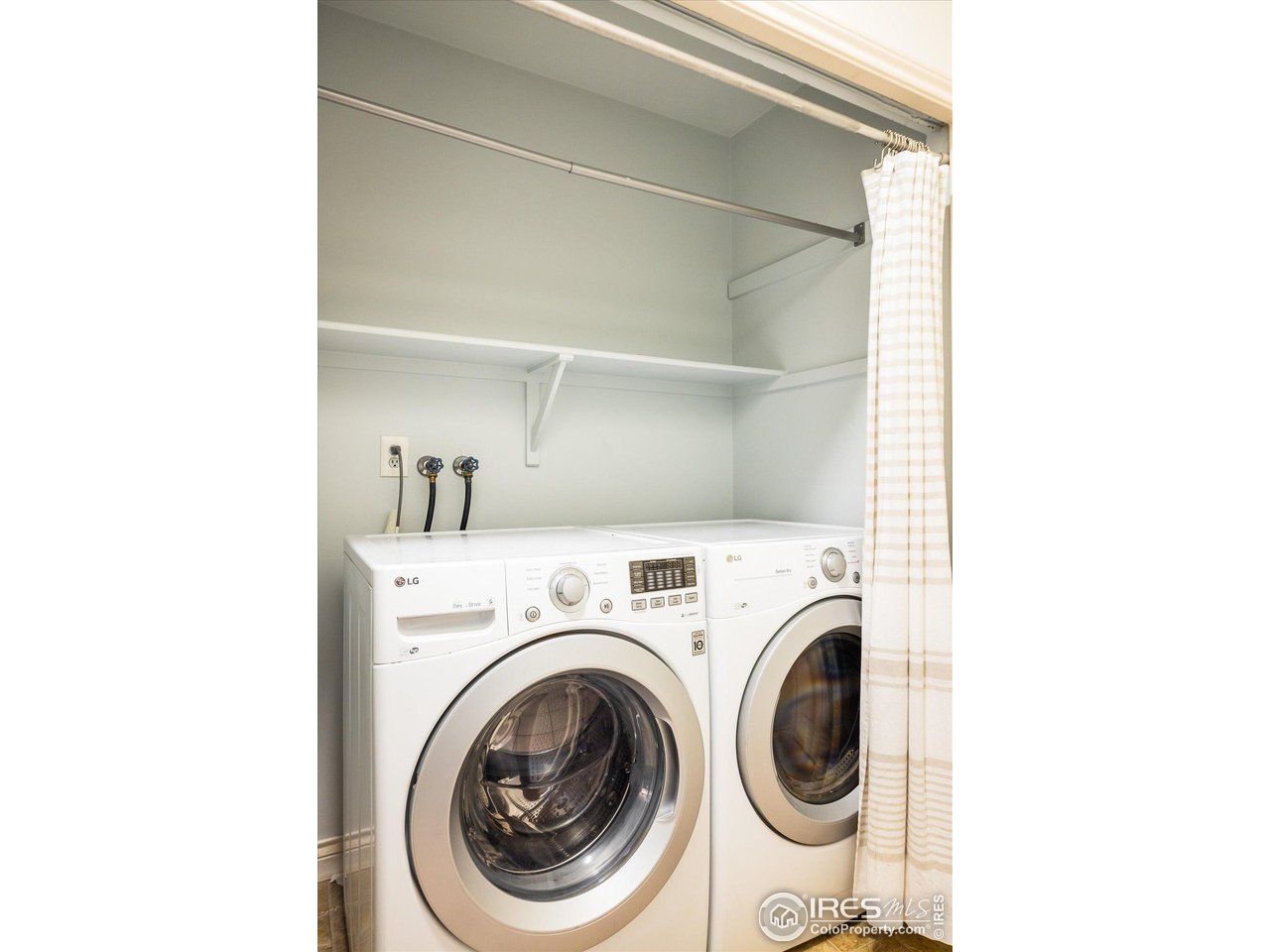 3823 Paseo Del Prado