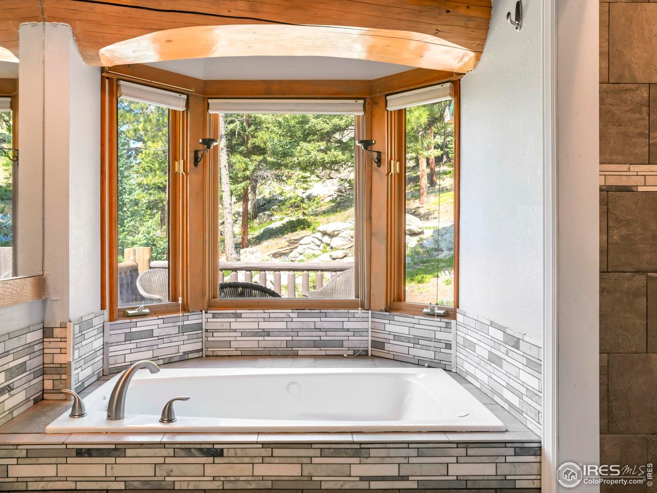 24043 Eagle Cliff Trl