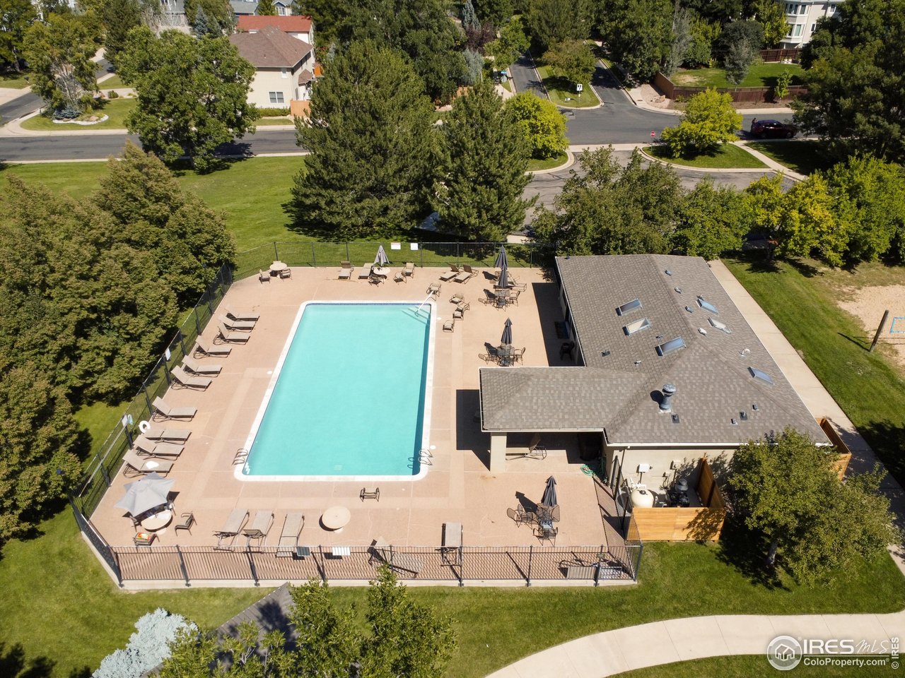 5249 Quail Hollow Ct