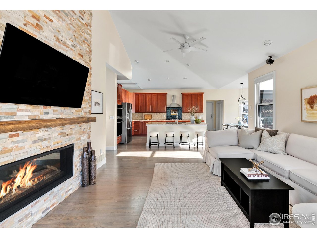 5249 Quail Hollow Ct