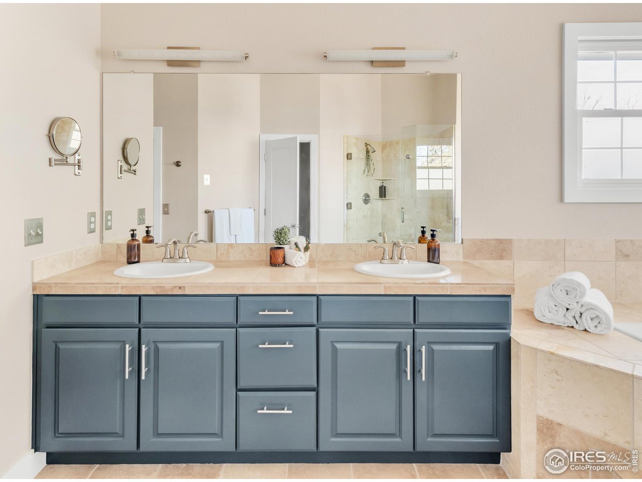 5249 Quail Hollow Ct