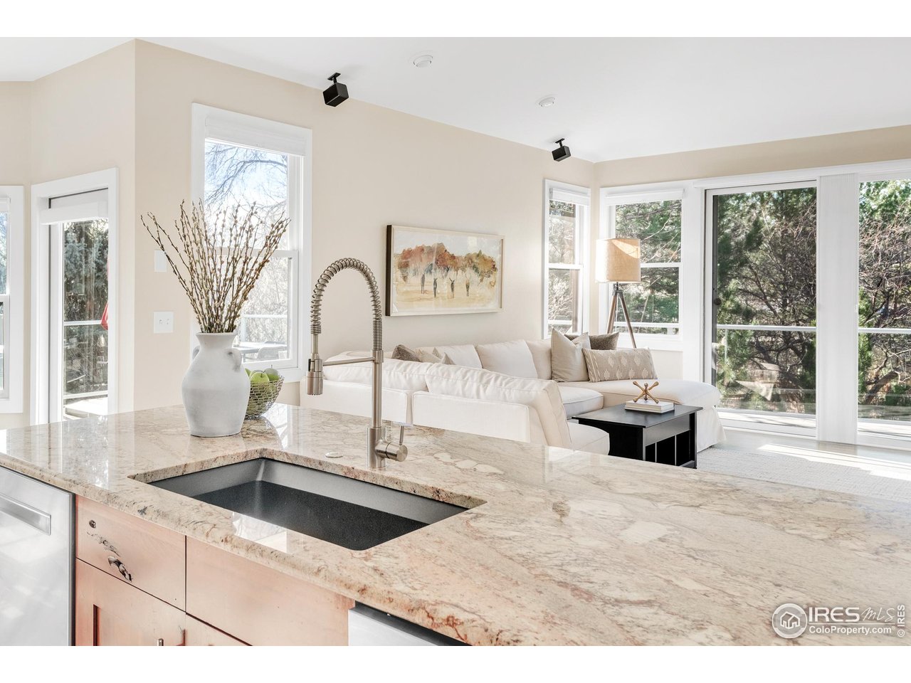 5249 Quail Hollow Ct