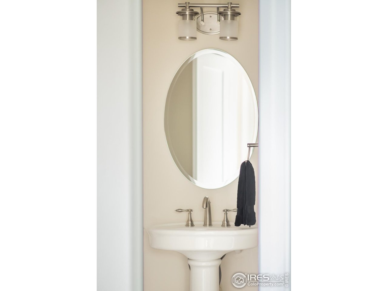 5249 Quail Hollow Ct