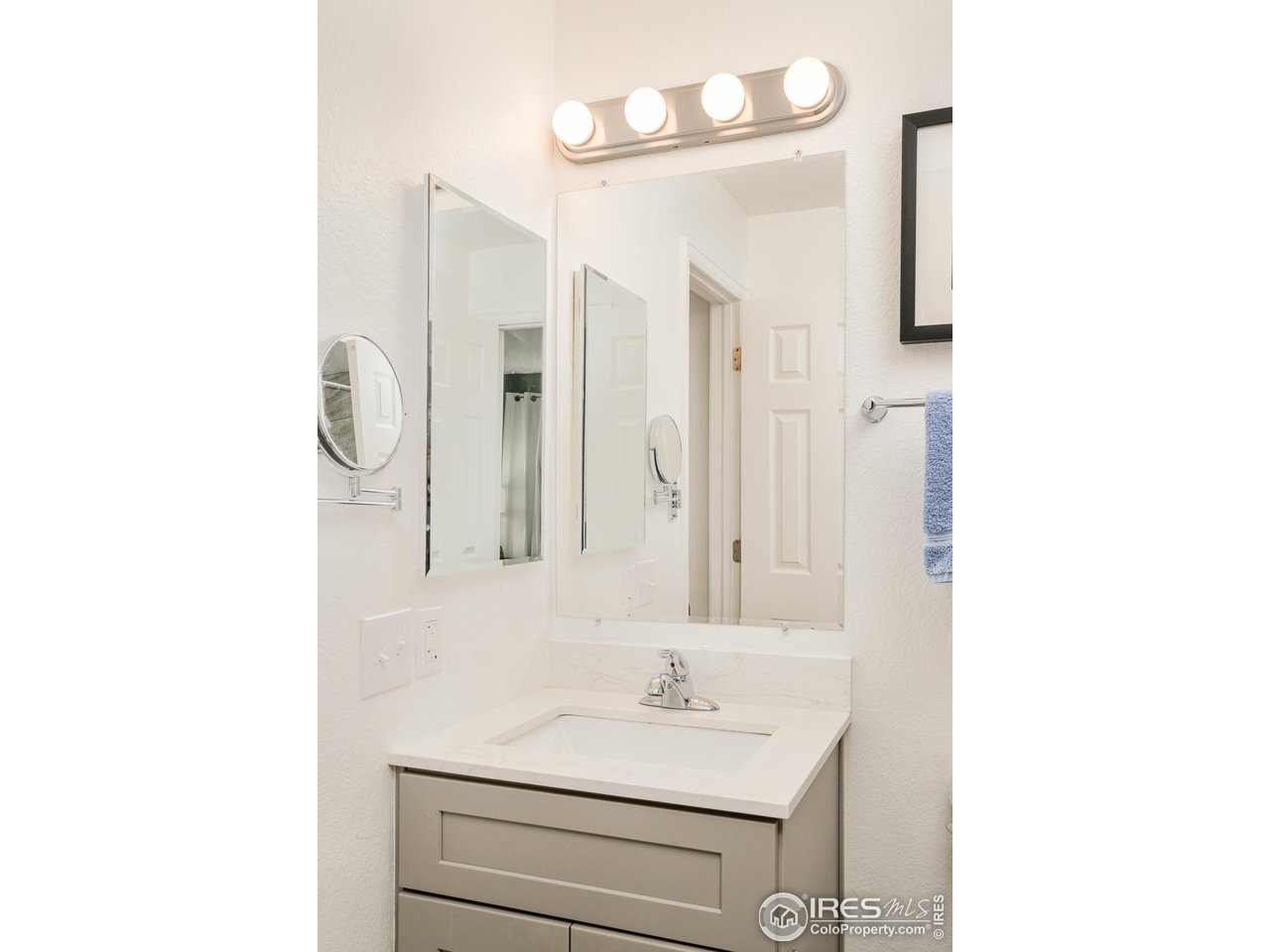 4887 White Rock Cir F