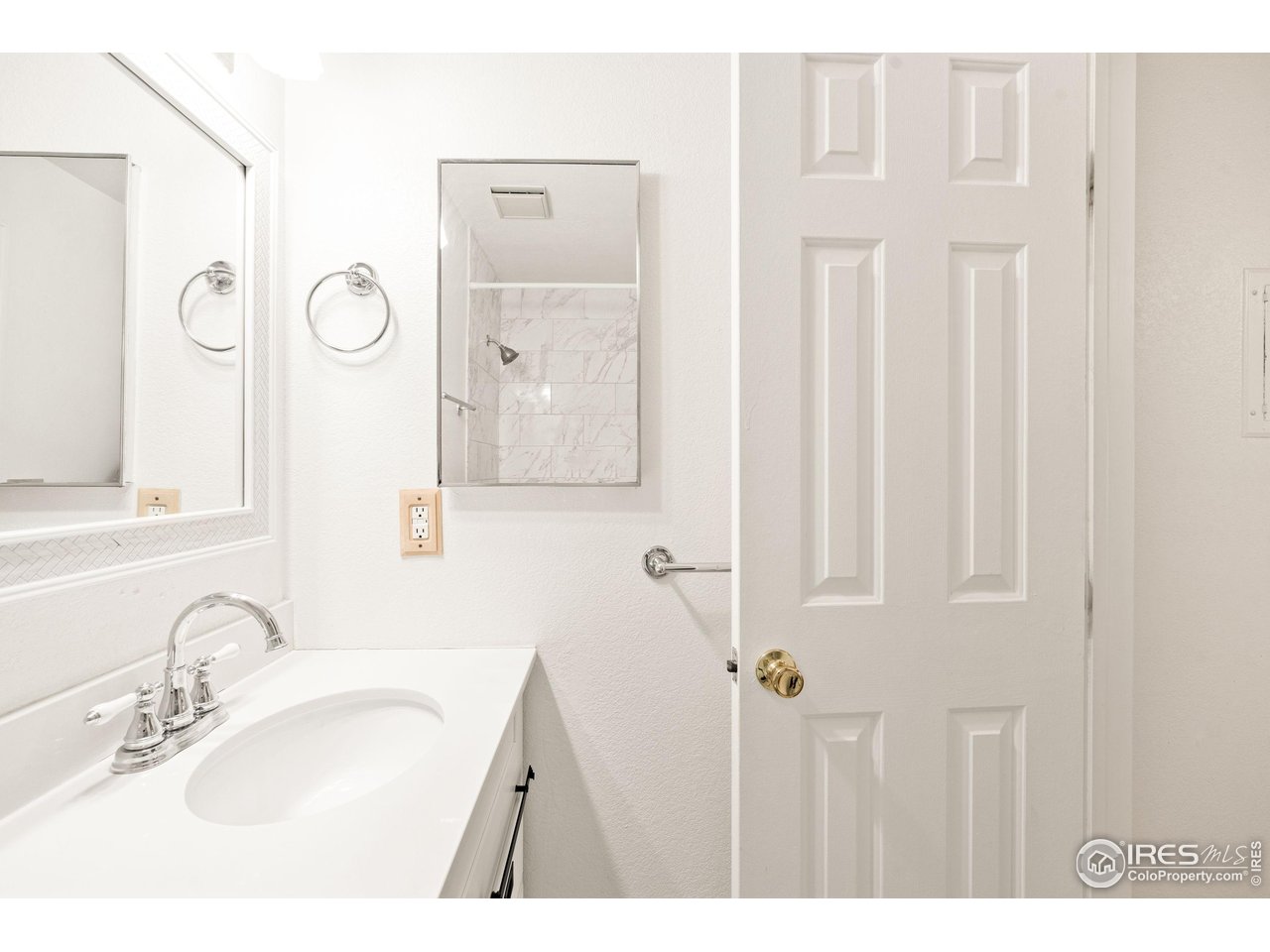 4819 White Rock Cir C