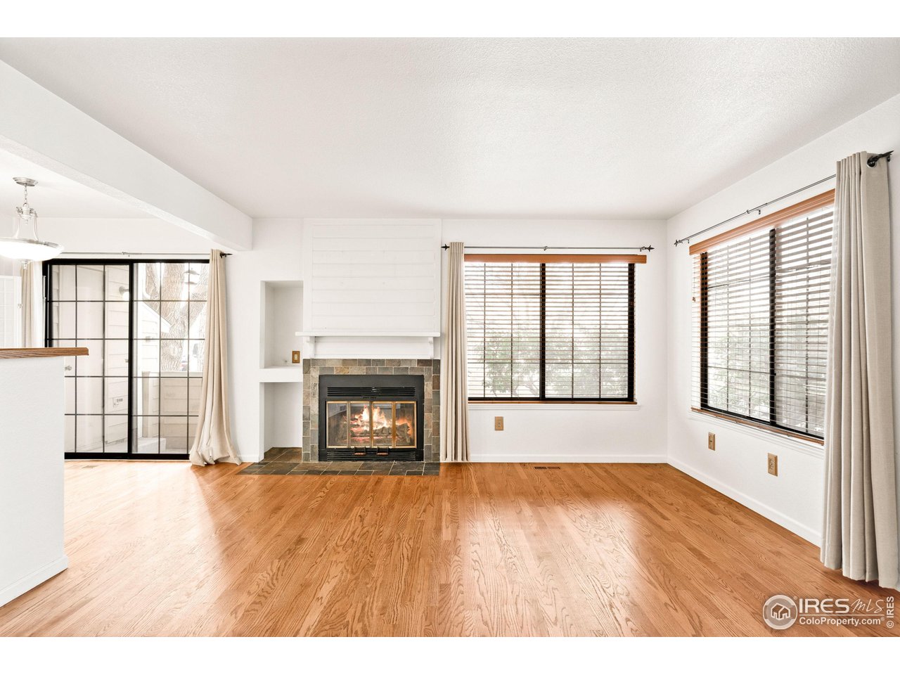 4819 White Rock Cir C