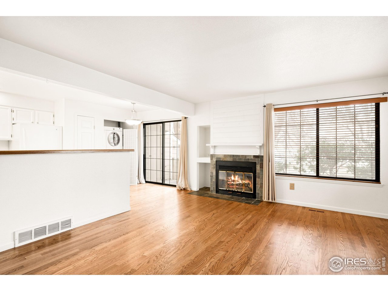 4819 White Rock Cir C