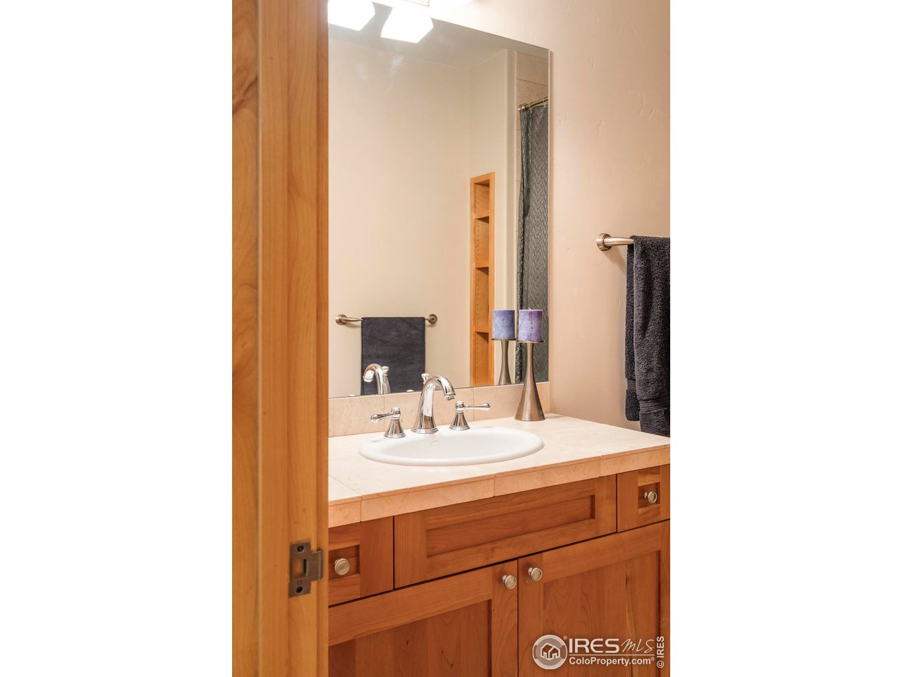 1301 Canyon Blvd 407