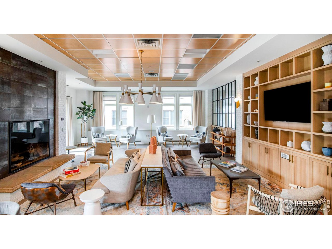 3301 Arapahoe Ave 219