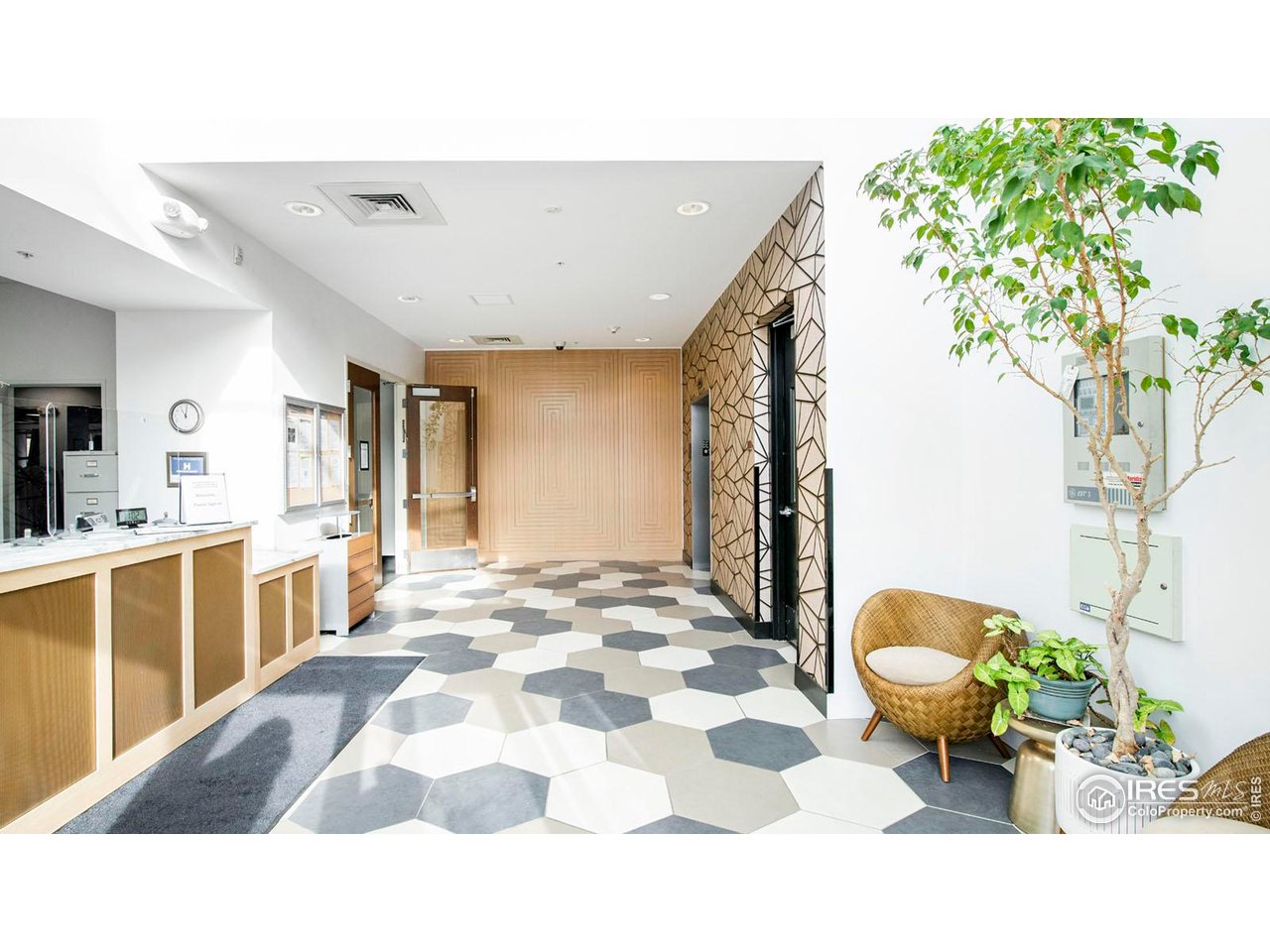 3301 Arapahoe Ave 219