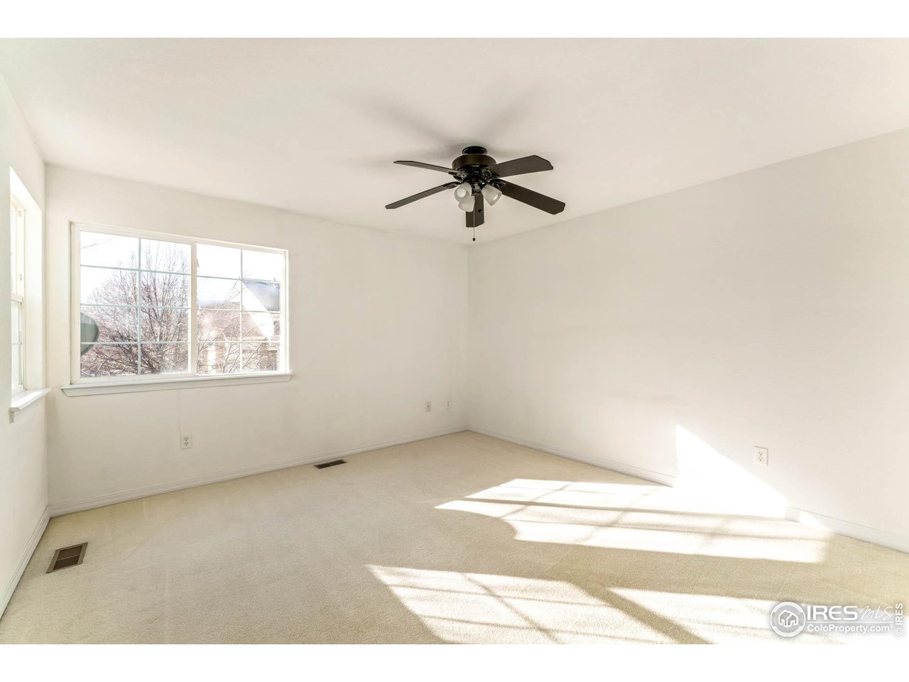 930 Button Rock Dr 76