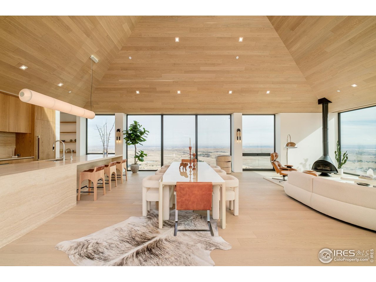 9631 Mountain Ridge Pl