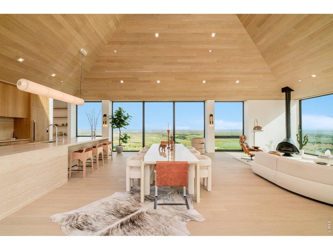 9631 Mountain Ridge Pl