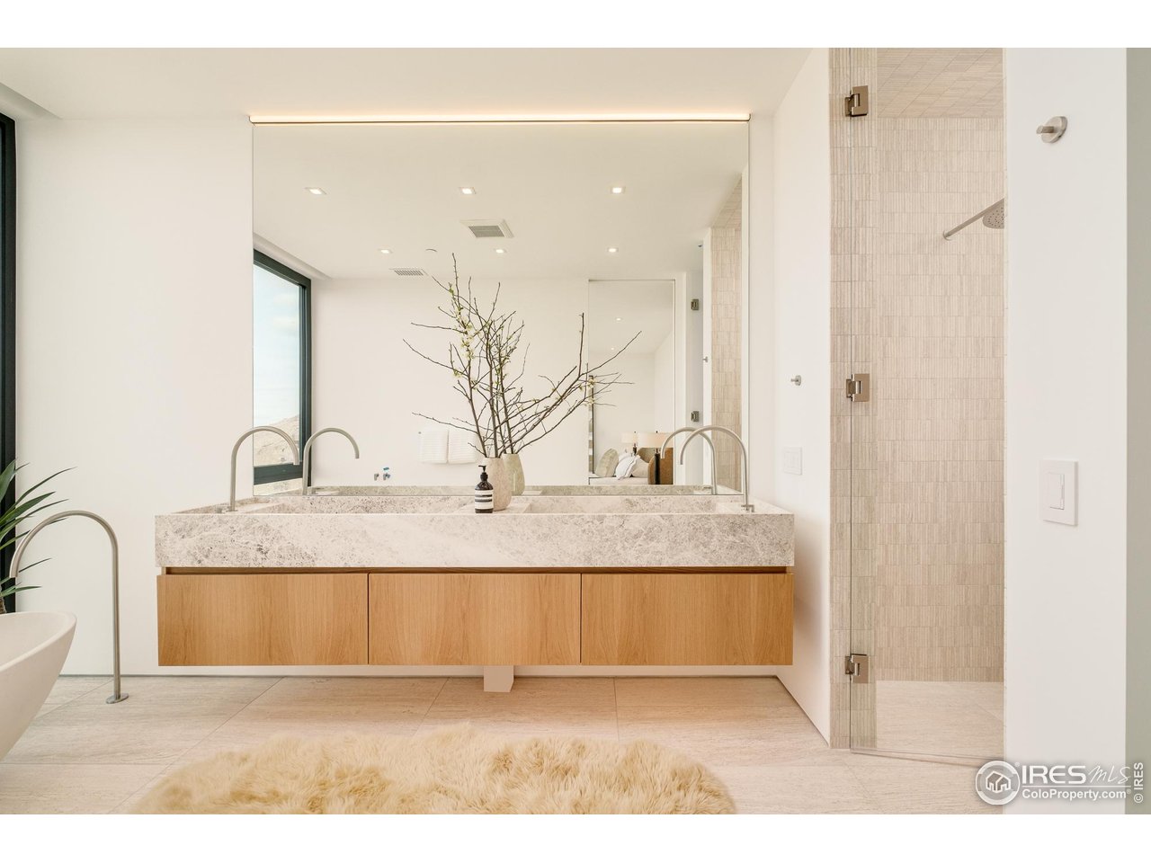 9631 Mountain Ridge Pl