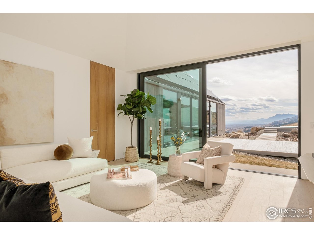 9631 Mountain Ridge Pl