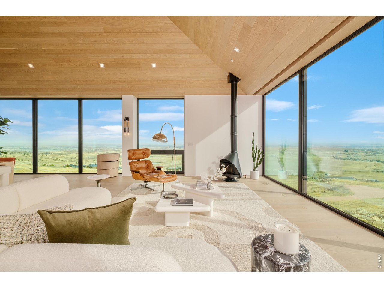 9631 Mountain Ridge Pl