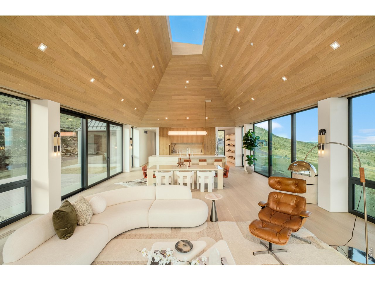 9631 Mountain Ridge Pl