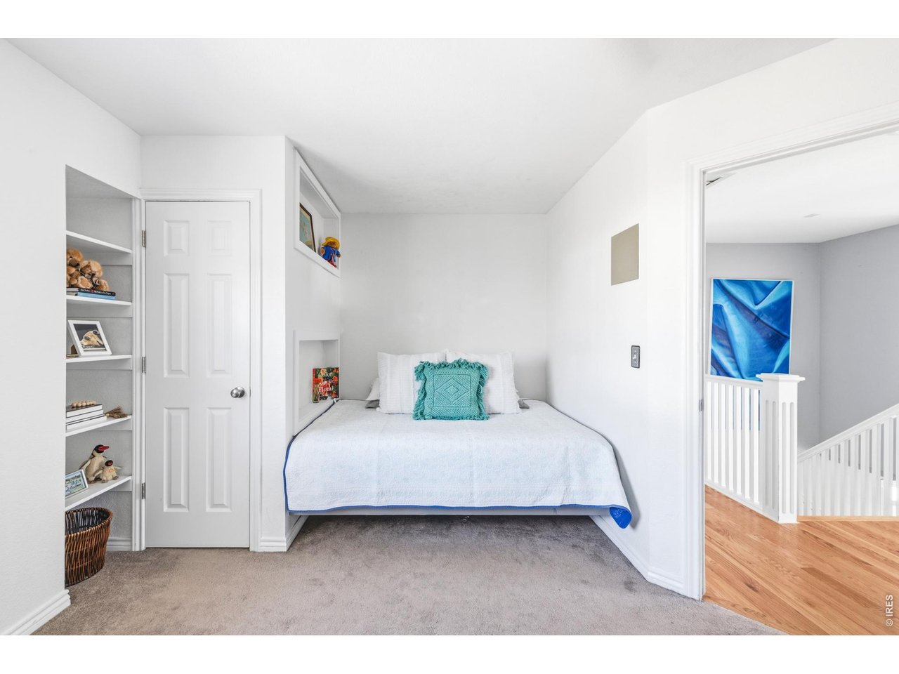 665 Tamarisk Ct