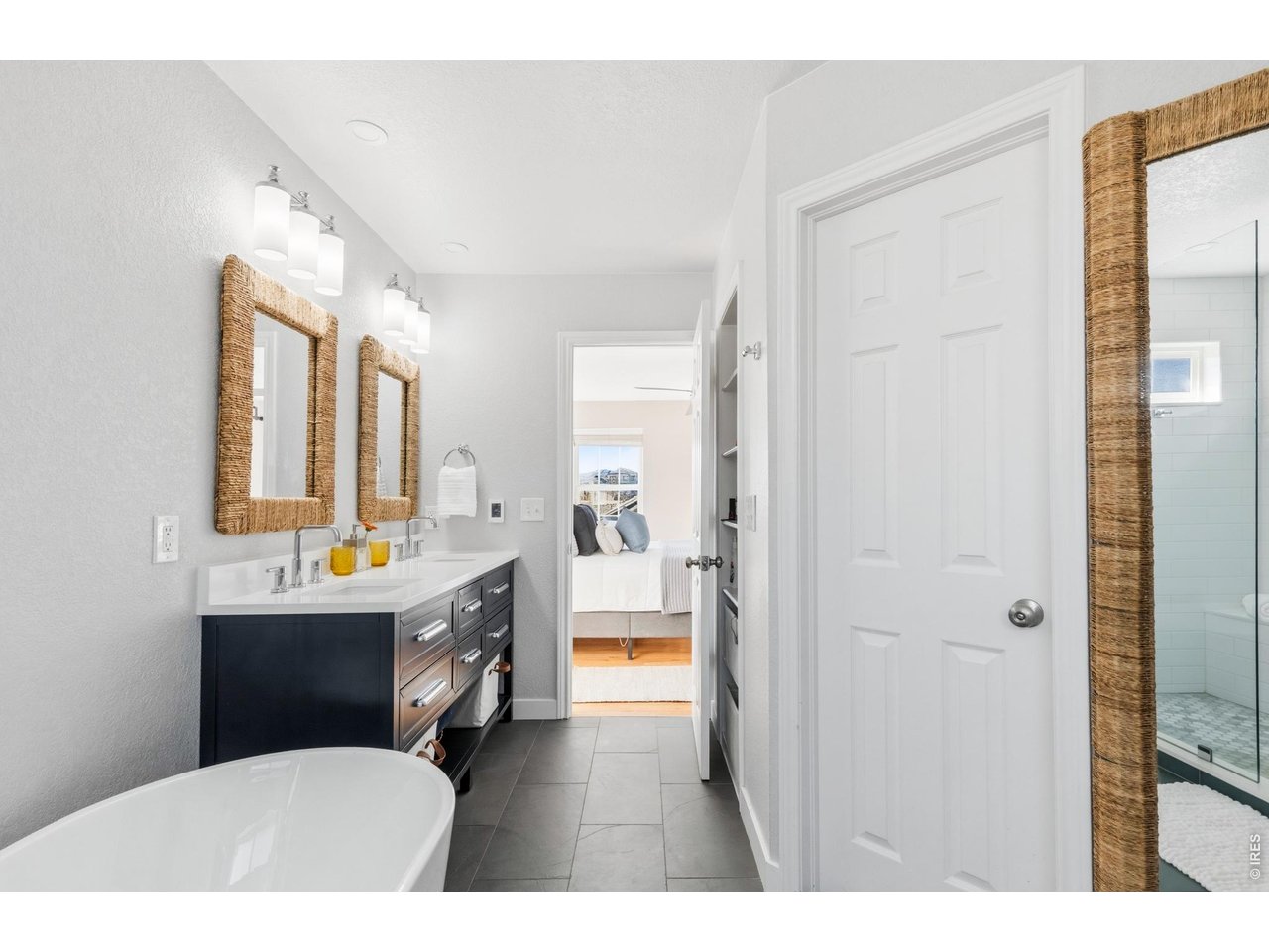 665 Tamarisk Ct