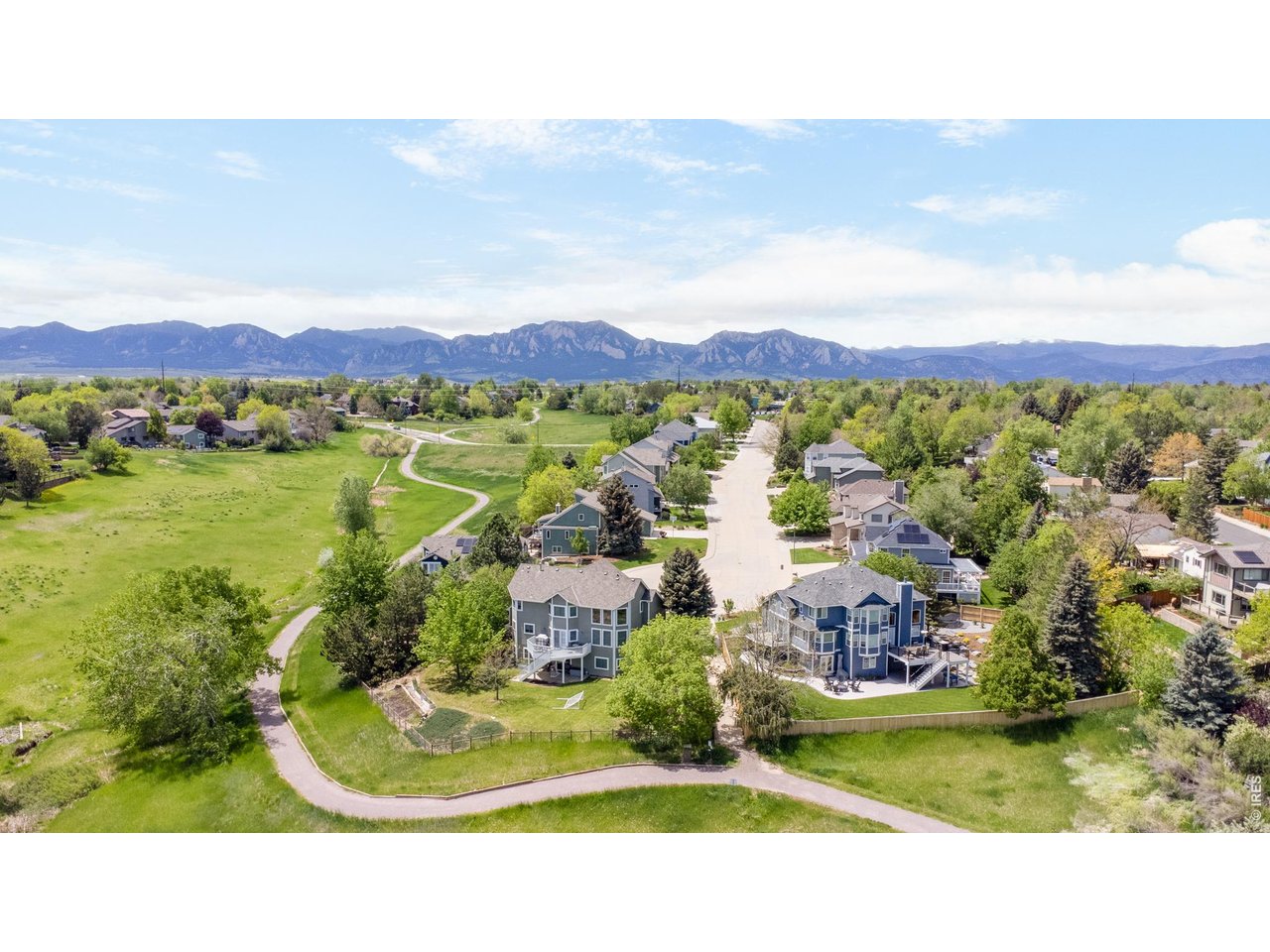 665 Tamarisk Ct