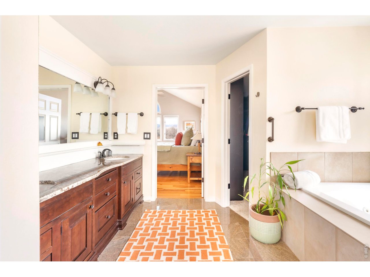 8403 Brittany Pl