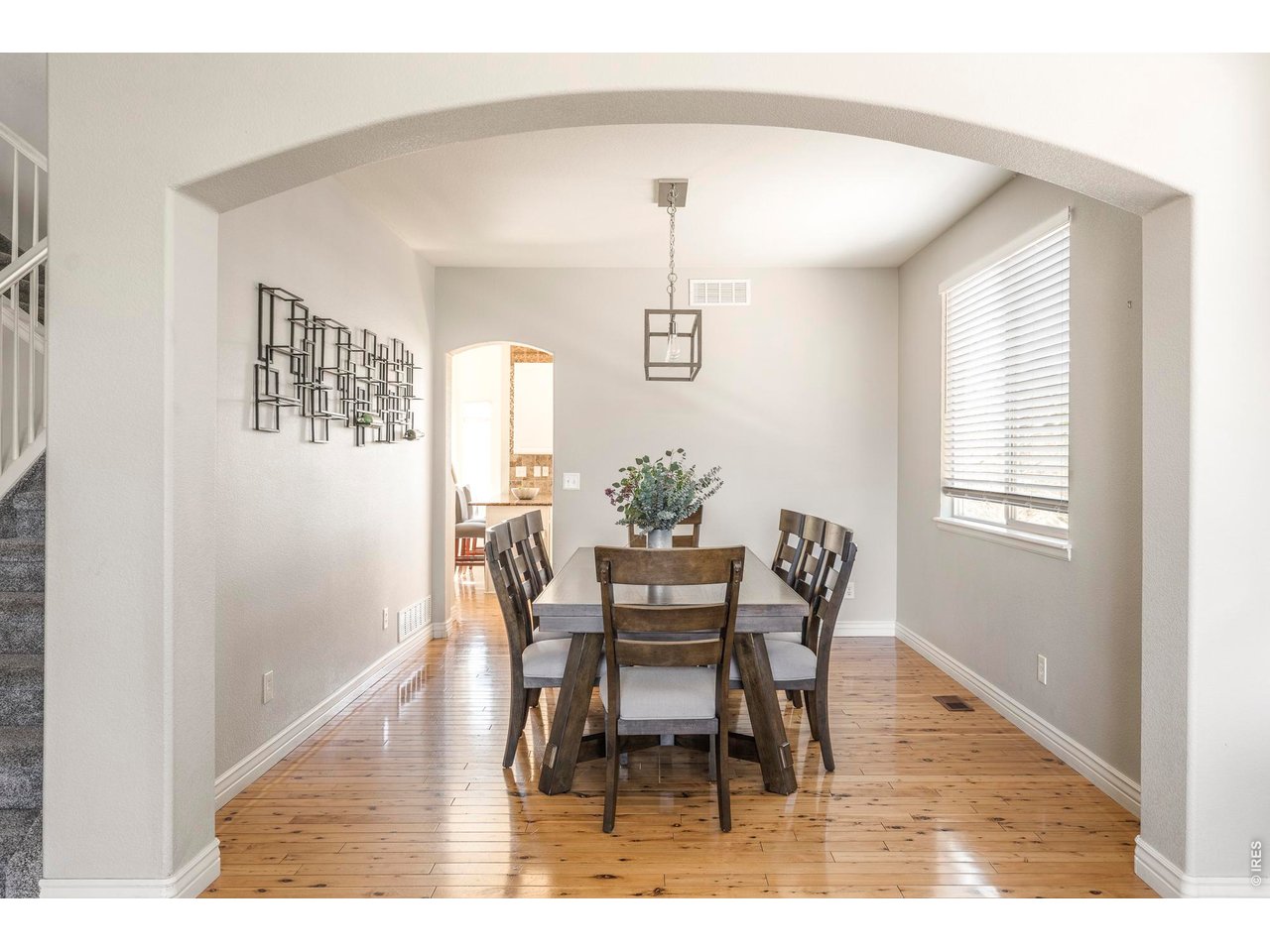 1812 Primrose Pl