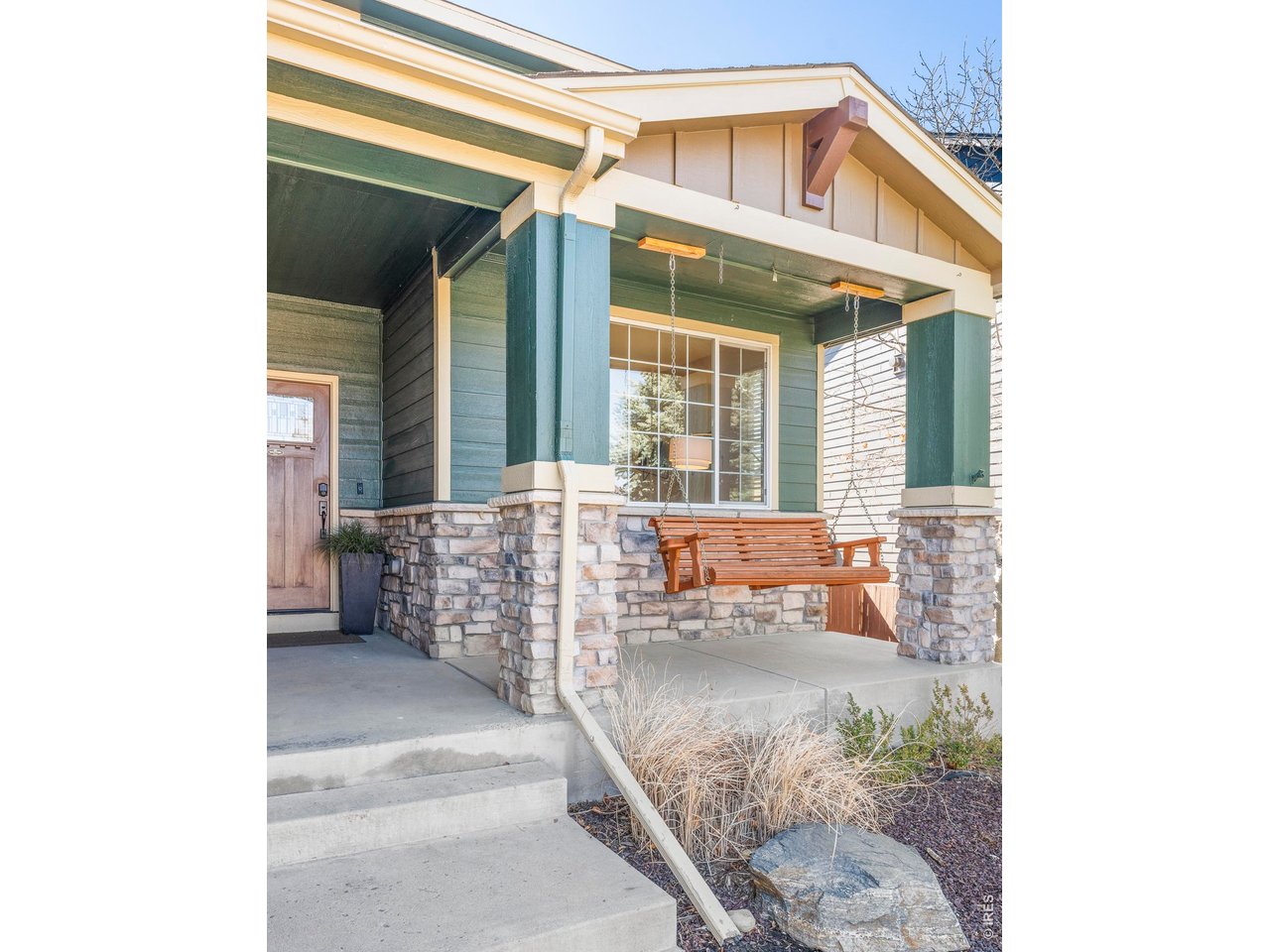 1812 Primrose Pl