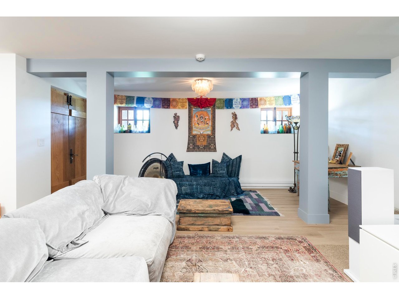 1050 Pine Gold Hill St