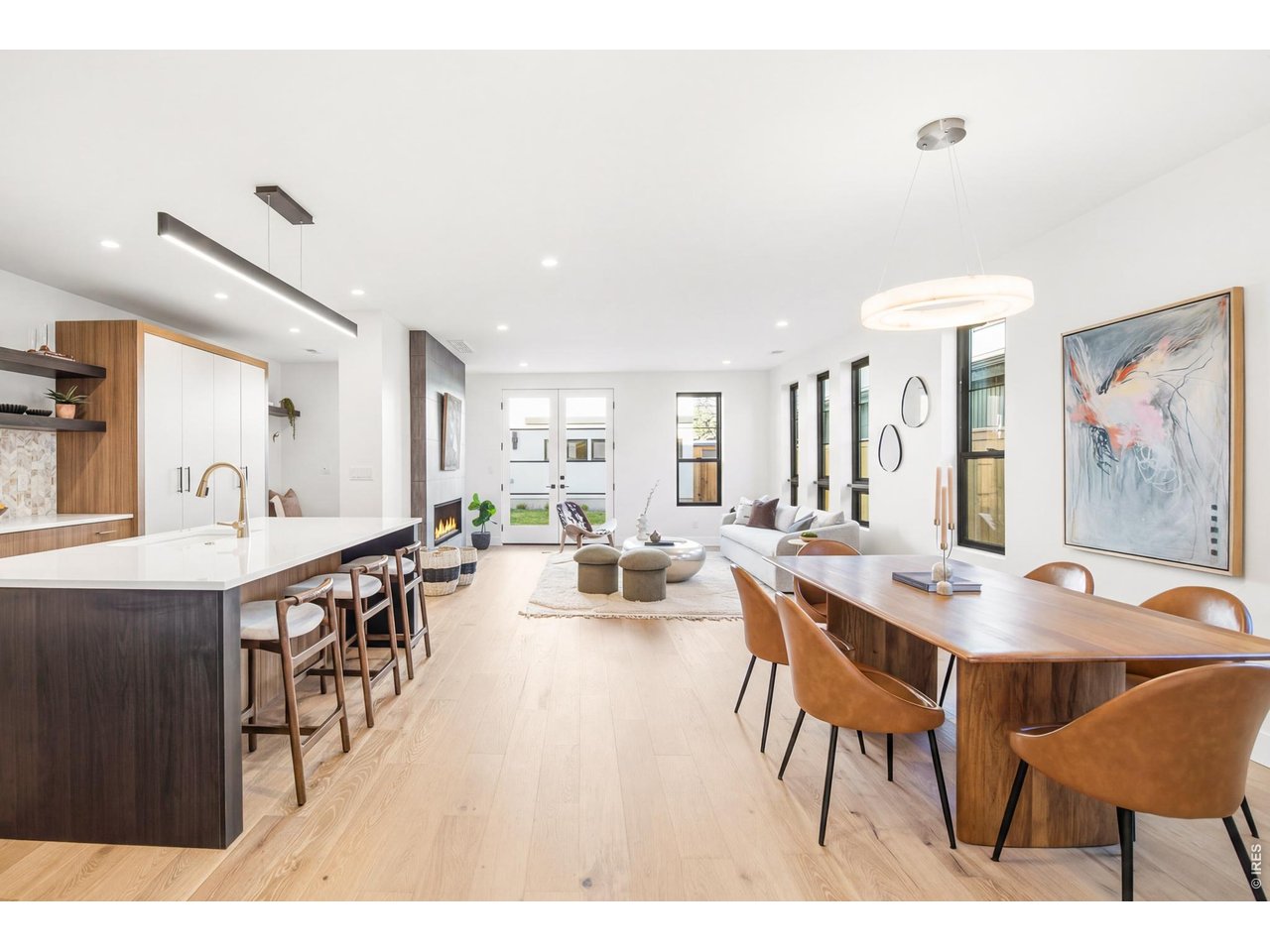 857 Eudora St