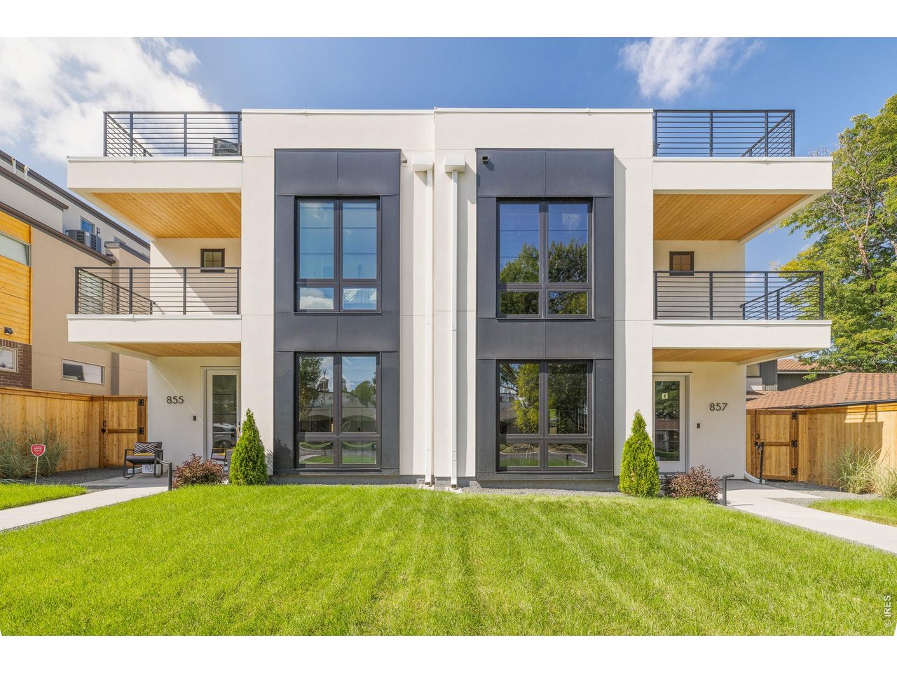857 Eudora St