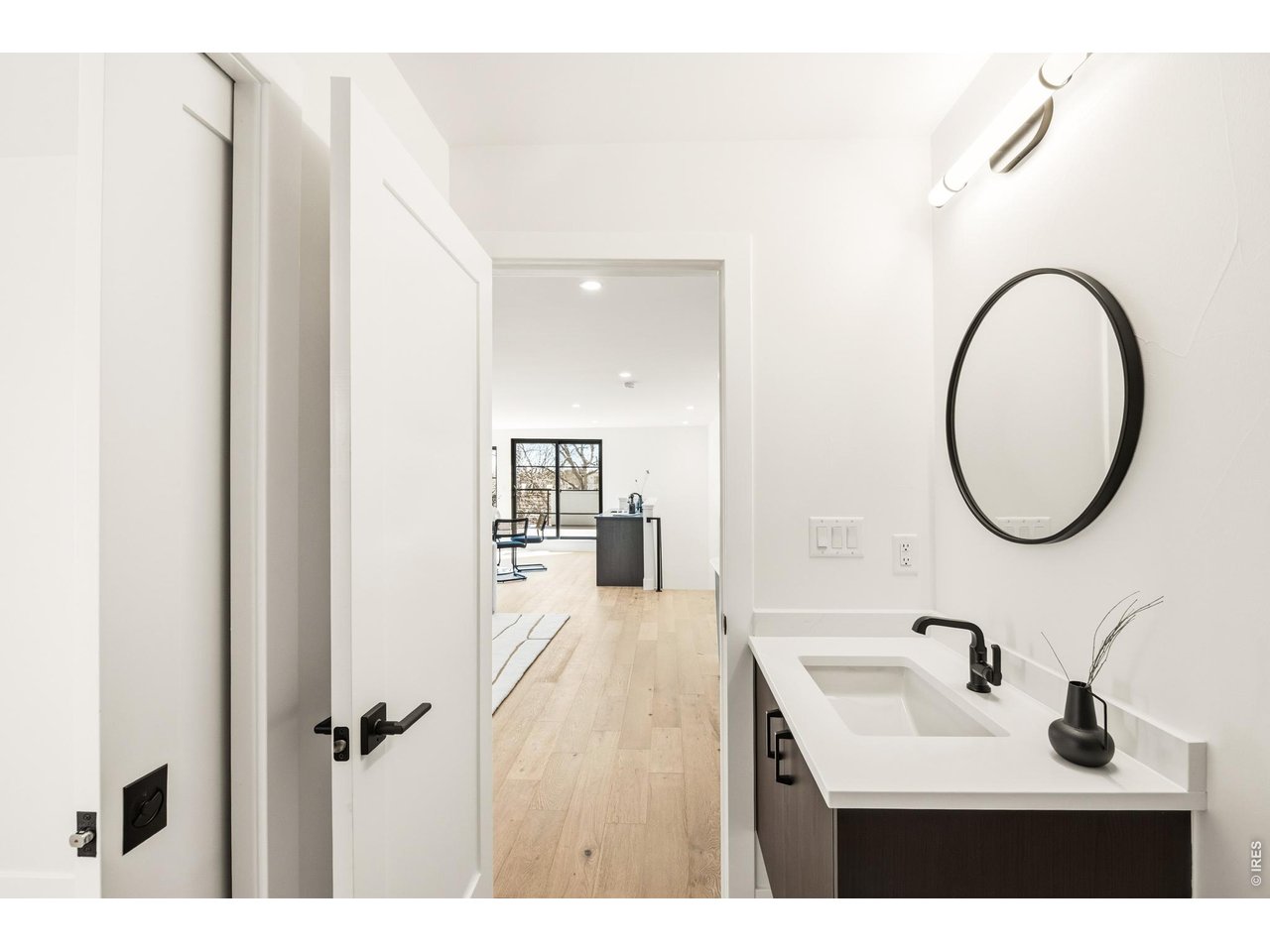 857 Eudora St