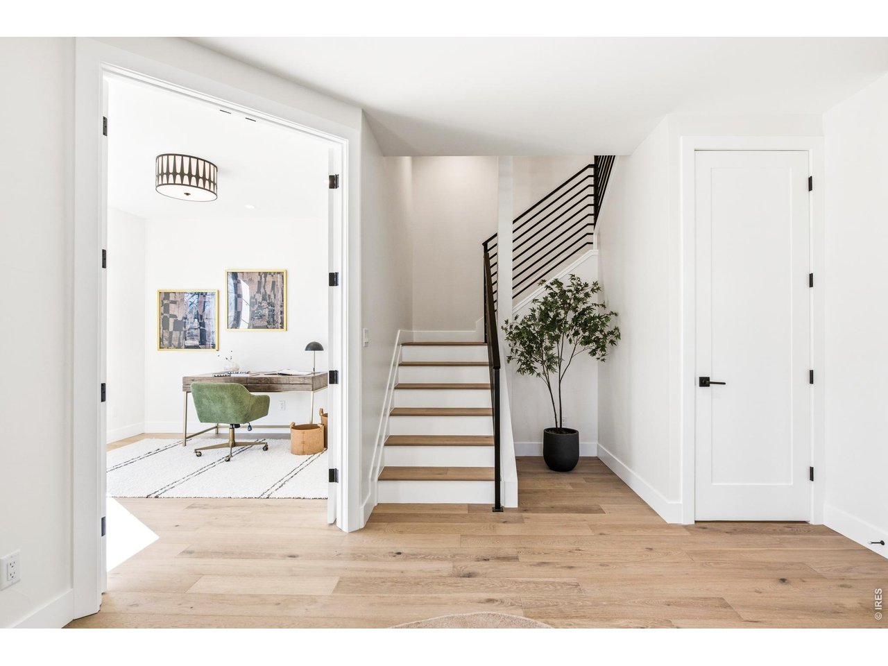 857 Eudora St
