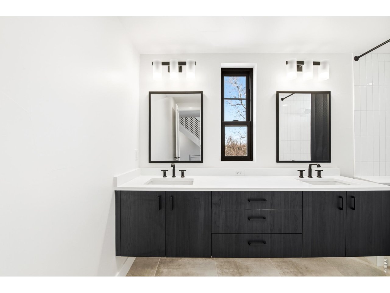 857 Eudora St