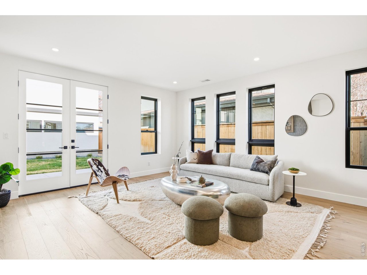 857 Eudora St