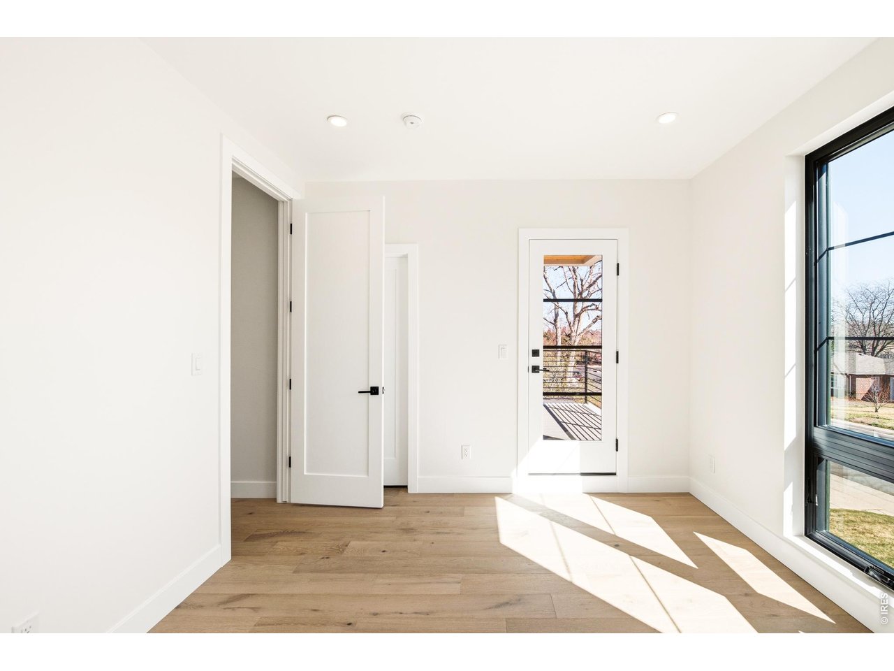 857 Eudora St